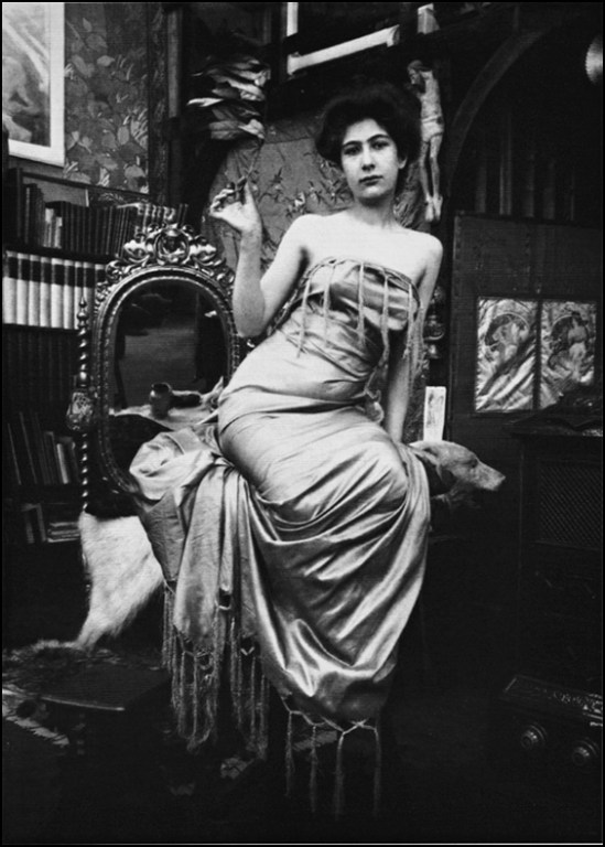 Alphonse Maria Mucha -Model , Studio du Val de grâce, Paris, 1900 © Alphonse Mucha Trust (3)