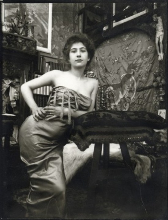 Alphonse Maria Mucha -Model , Studio du Val de grâce, Paris, 1900 © Alphonse Mucha Trust