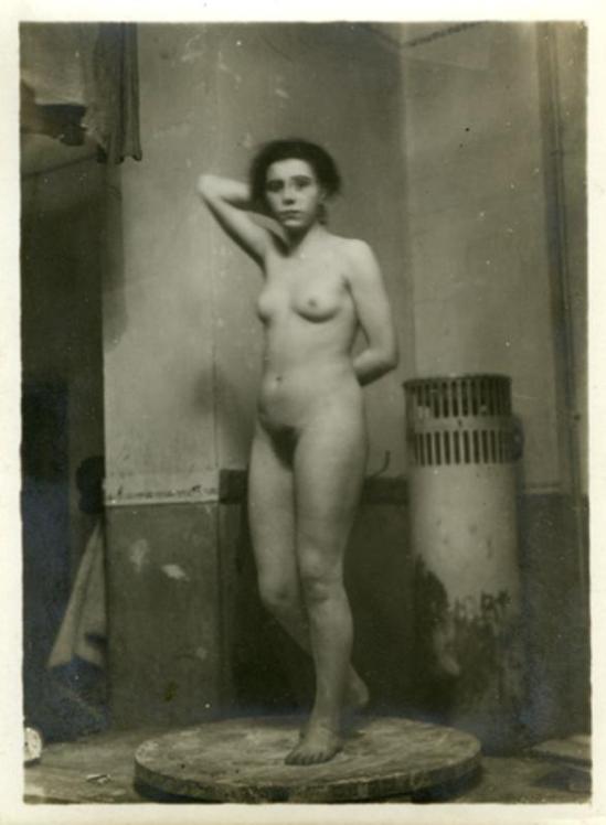 Heinrich Zille- Kleiner Akt im Atelier, 1900s