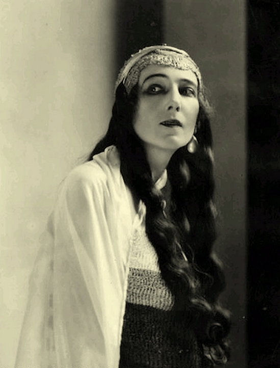 James Abbe- Ida Rubinstein- Abbe Phaedre, 1923