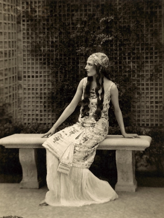 James Abbe- Ida Rubinstein- Phaedre, 1923