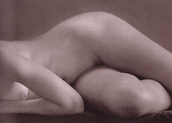 Ruth Bernhard-Dancer,1951 The Eternal Body.