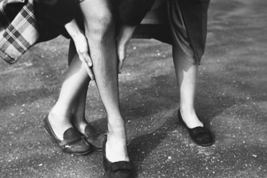  Saul Leiter- Kathy / Gloria,1949