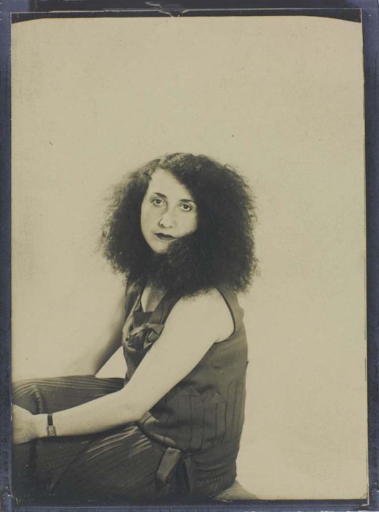 Man Ray- Denise Tual (Titus) 1935 Epreuve gélatino-argentique( productrice de cinéma, monteuse et réalisatrice française Paris) , 1935 (c) Man Ray Trust