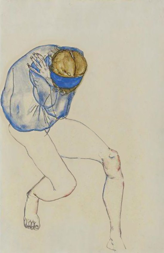Egon Schiele, Mädchenhalbakt Blondine mit blauem Hemd und blauer Haarband (blonde avec chemise bleue et la bande de cheveux bleu) 1913