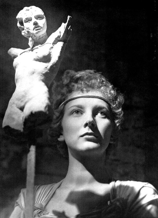 Elio Luxardo- Valentina Cortese, 1950