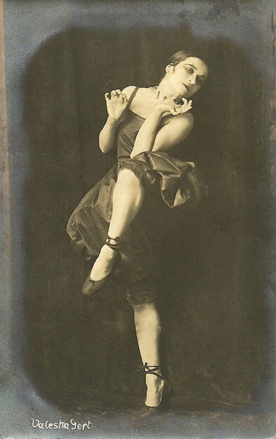 Atelier Leopold- The Jewish cabaret artist Valeska Gert München (Munich)., 1918 fig 2