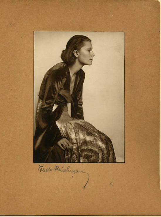 Trude Fleischmann- Inge Schön,sepia toned, 1929