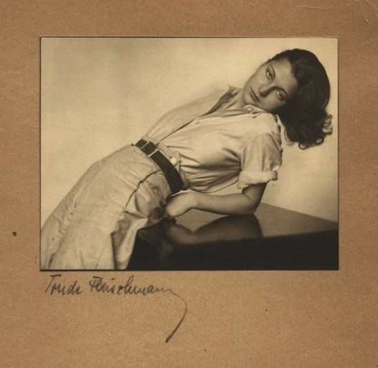 Trude Fleischmann- Inge Schön,sepia toned, 1929