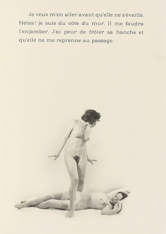 Laure Albin Guillot - Douze Chansons de Bilitis.Pierre Louÿs's erotic classic, illustrated by Albin-Guillot's delicate nudes Paris, J. Dumoulin, 1937.