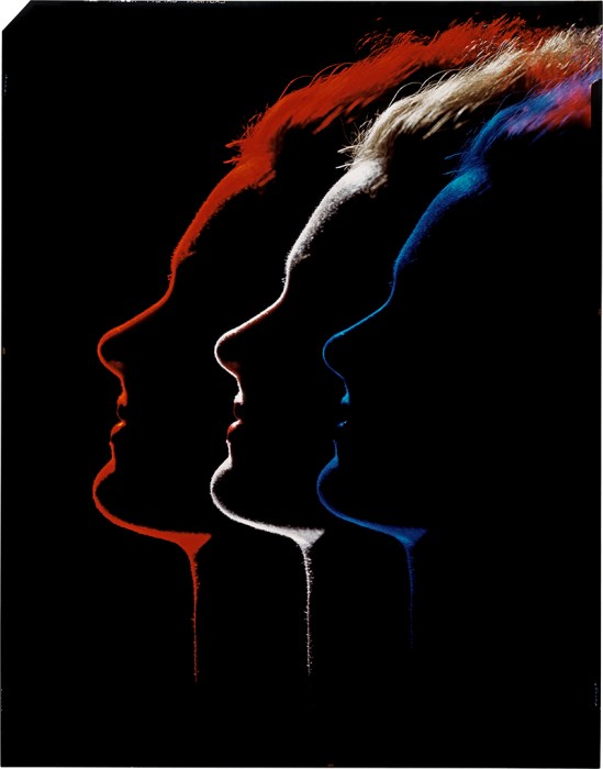 Erwin Blumenfeld- Trois profils. Variante de la photographie parue dans l’article Color and lighting[Couleur et éclairage], de Photograph Annual 1952
