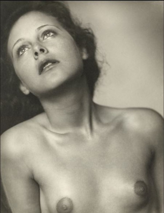 Trude Fleischmann-Hedy Lamarr. 1930
