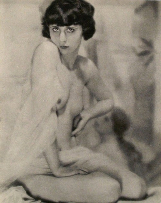 Franz Fiedler -Etude Numero Six ( femme assise) , 1933