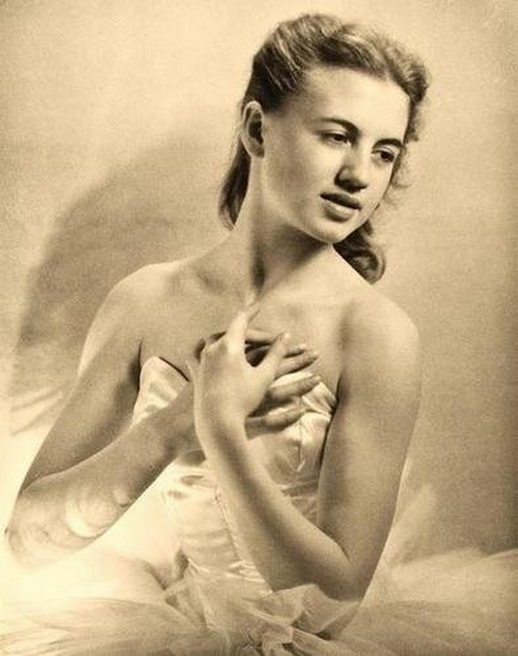 Laure Albin-Guillot-Jacqueline Rayet Première ballerine à l' opera de Paris , 1946