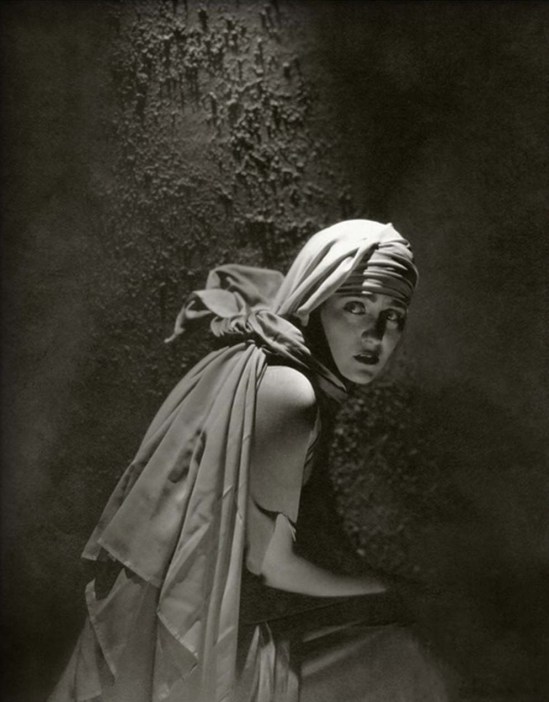 Edward Steichen- Gloria Swanson from  Vanity Fair - November 1924