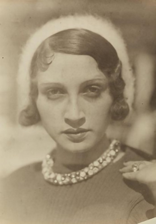 Jacques Henri-Lartigue - Renée Perle à Ermenonville, 1930 