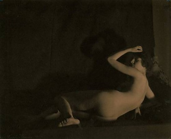 Karl Struss- Reclining Nude ,1917 From the Series, The Female Figure , 1917 published in Karl Struss. From 48 photographs of the female 