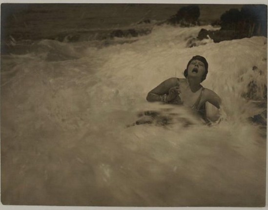Karl Struss- The wave, 1920