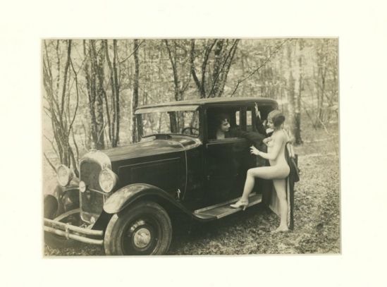 Monsieur X - Nus et voiture dans la foret , 1930