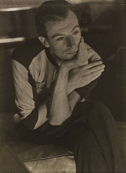 Curtis Moffat-'Cecil Beaton', About 1925 © Victoria and Albert Museum, London/Estate of Curtis Moffat