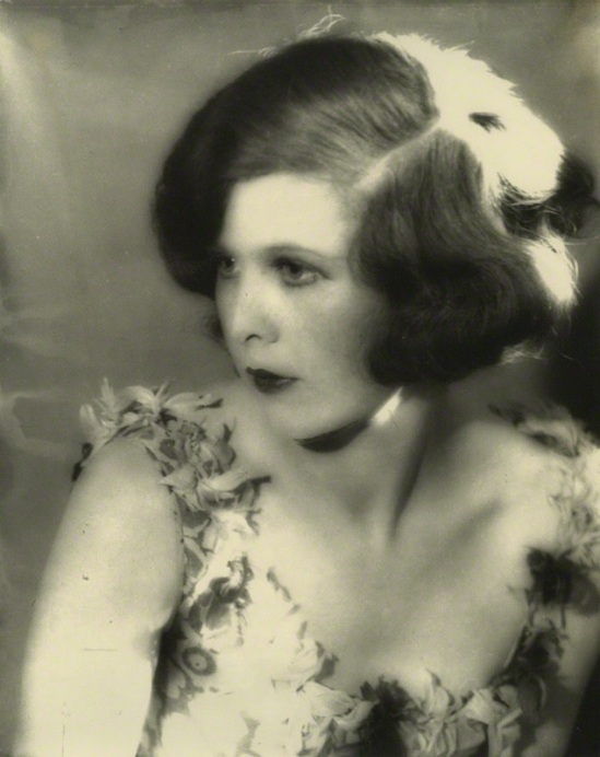 Curtis Moffat-Nancy Beaton, matte bromide print, 1920s