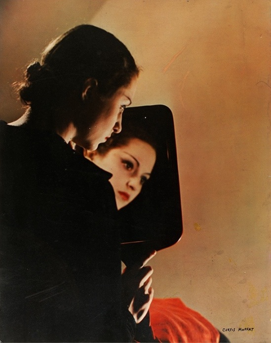 Curtis Moffat, 'Portrait in mirror', about 1930. © Victoria and Albert Museum, London/Estate of Curtis Moffat