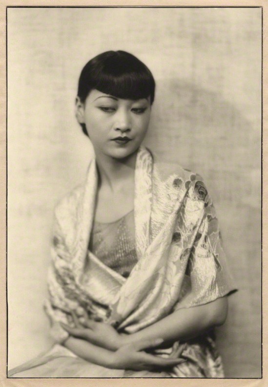 Dorothy Wilding - Anna May Wong, chlorobromide print on card mount, 1929 © William Hustler and Georgina Hustler