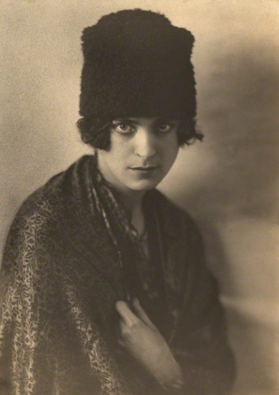 Dorothy Wilding  The Pianist Harriet Cohen, 1920 © William Hustler and Georgina Hustler