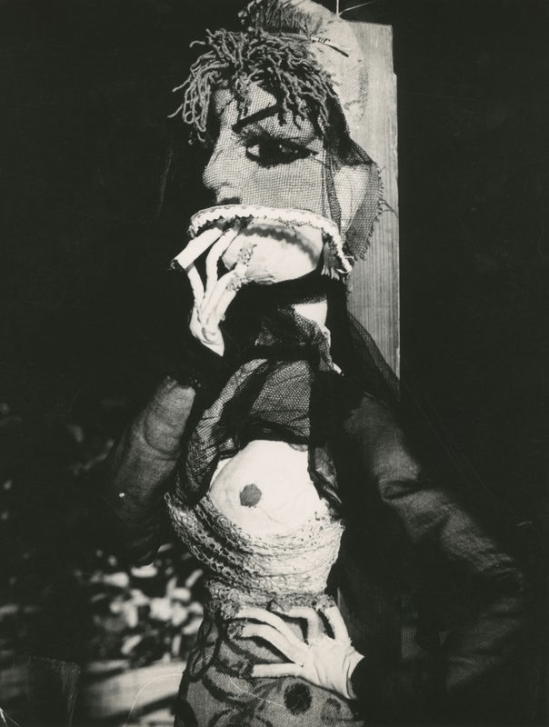 Lucien Clergue Poupée de Martha Kuhn-Weber . 1965
