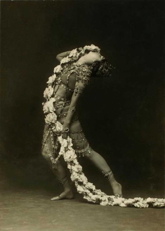 Ruth St. Denis in Radha, 1908