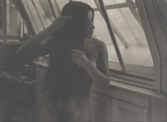 Josef Breitenbach-Sonja, Munich, 1930-33, Gelatin silver print© The Josef Breitenbach Trust.