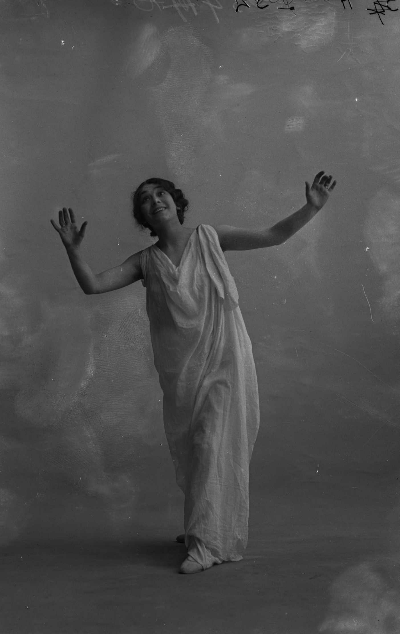 François Frédéric dit Fred Boissonnas - Magdeleine G. dansant , hypnotisée , 1902-1904 Négatif au gelatino-bromure d'argent sur verre 