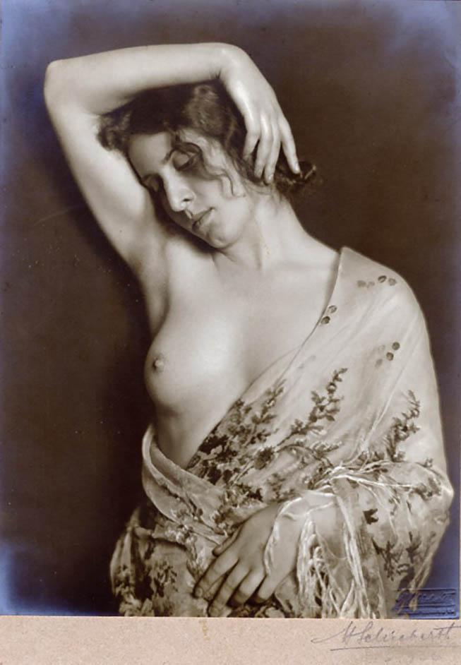 Hilde Holger by Schieberth, nd