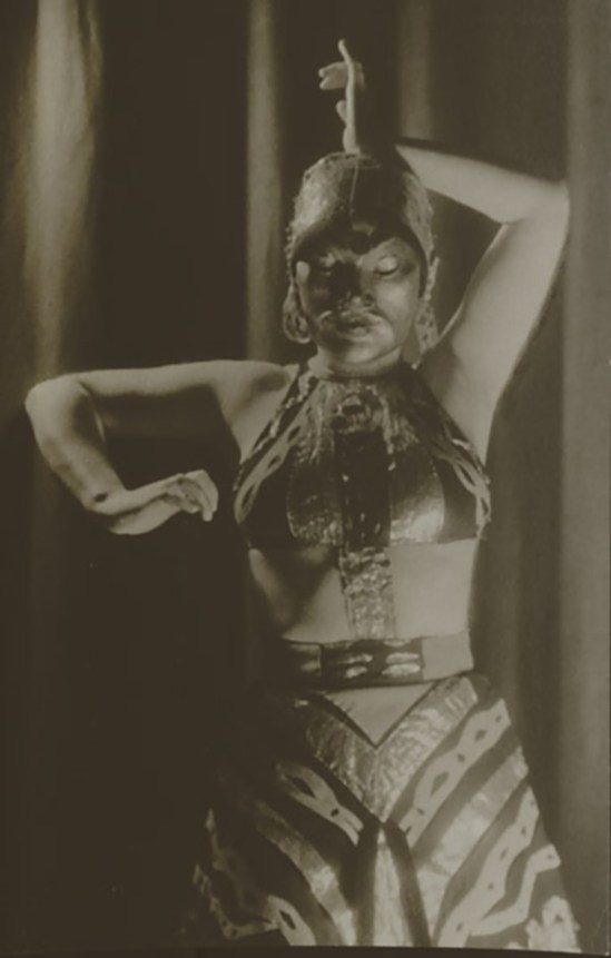 Hilde Holger, in Javanische Impression , Wien 1931. by Martin Imboden 