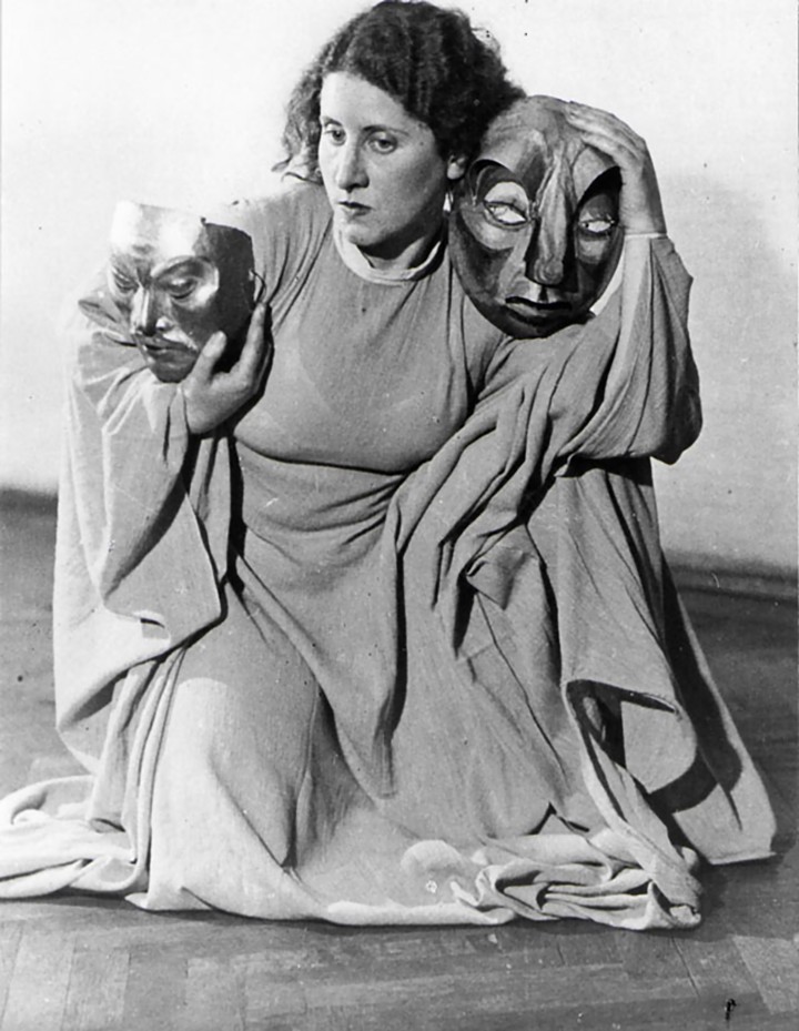 Hilde Holger , Masken , Wien 1926, by Felix Kraus