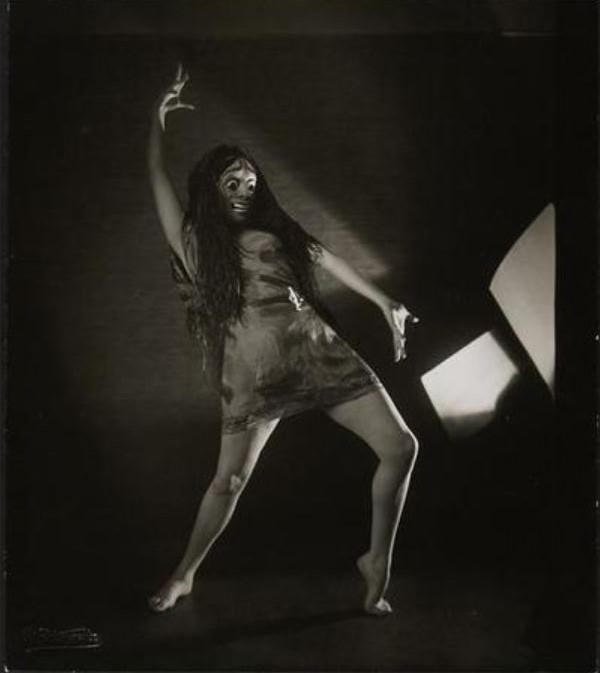Rudolf Koppitz- Hedy Pfundmayr with Elektra-mask. About 1928. Silver gelatin print