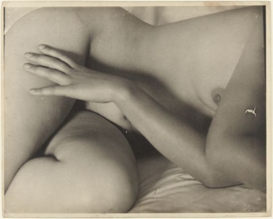  Clarence H. Clarence H. White- Nude posed indoors,1910 