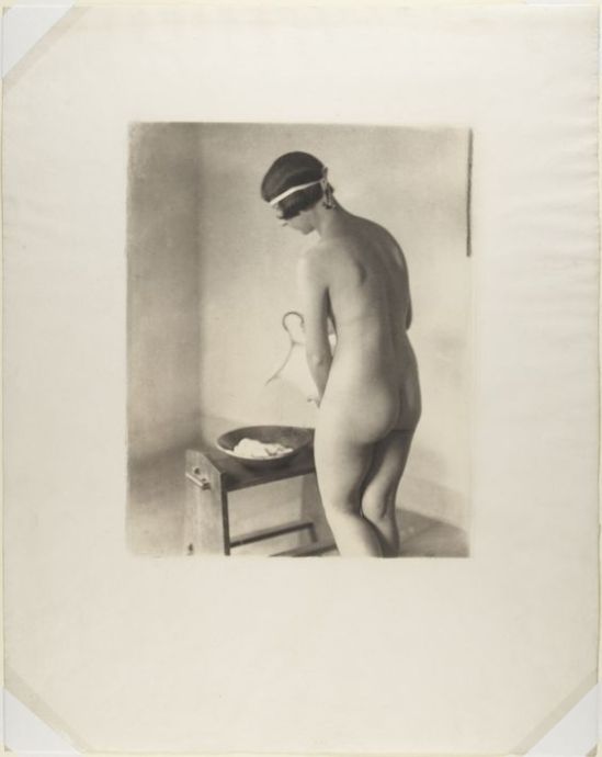 Clarence H. White- Nude posed indoors, 1900-10